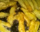 A picture of step 3 of Crunchy fries pakora.