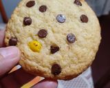 Foto del paso 4 de la receta: Galletitas con chips y confites