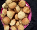 A picture of step 7 of Local vanilla cupcakes.