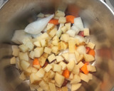 Foto del paso 3 de la receta: Garbanzos Ricos con vegetales de andar por casa
