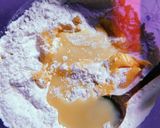 Foto langkah ke 2 dari resep Thumbprint Strawberry Cookies.