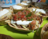 Foto del paso 5 de la receta: Barquitas de frijoles refritos y pico de gallo