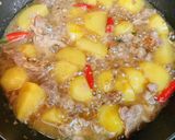 Hình bước làm 2 của món Thịt Kho Khoai Tây