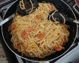 Foto del paso 4 de la receta: Espaguetis con Salchichas de res