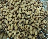 A picture of step 1 of Peanut stew (vegan).
