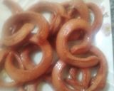 Foto del paso 2 de la receta: Aritos de vienesas 💕