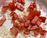 รูปขั้นตอนการทำที่ 2 ของ มะเขือเทศผัดไข่นุ่ม
