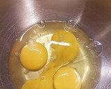 Foto del paso 1 de la receta: Omelette estilo chino (huevos fu yung) con camarones