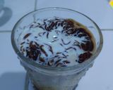 Foto langkah ke 3 dari resep Es cincau susu.