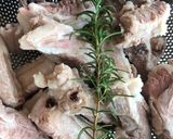 Hình bước làm 3 của món Sườn nướng Rose Mary