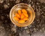 A picture of step 1 of Almond Rose Milk Shake.