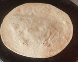 व्हेज शेज़वान फ्रॅंकी (Veg Schezwan Frankie recipe in marathi) रेसिपी स्टेप 3 फोटो