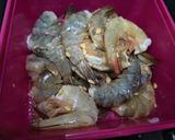 Foto langkah ke 2 dari resep Udang Goreng Sarang Telur / Butter Prawn Egg Floss.