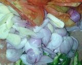 Foto langkah ke 2 dari resep Oseng Tempe Teri Cabe Hijau.