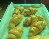 Gambar langkah 9 resipi Croissant.