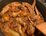 A picture of step 4 of Fried Chicken Wings with Fish Sauce.