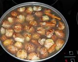 Foto del paso 3 de la receta: Castañas en almíbar con miel
