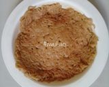 Foto langkah ke 4 dari resep Nasi Putih, Dadar Mie, Sosis Goreng (Bekal Makan Anak).