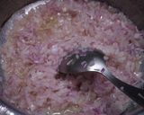 A picture of step 1 of Egg Bhurji.