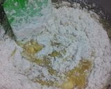 Foto langkah ke 4 dari resep Banana Cake Simple no mixer.