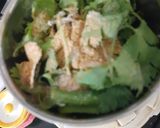 A picture of step 2 of Sukha bhel.
