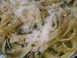 Pasta al pesto con espinacas y champiñones