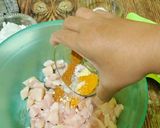 Foto langkah ke 1 dari resep Ayam Kunyit Khas Malaysia.
