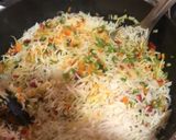 A picture of step 2 of Vegetable fried rice and shredded beef sauce.
