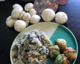 A picture of step 7 of Garlic Mushrooms Green Peas and Sweet-Corn Fried Rice.