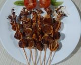 Foto langkah ke 6 dari resep Sate Cumi bakar ala Thailand.