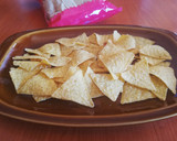 Foto del paso 1 de la receta: Nachos con queso al horno 🇲🇽🧀