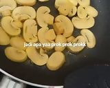 Foto langkah ke 4 dari resep Pizza Teflon rumahan.