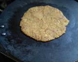 A picture of step 3 of Bhajani thalipeeth.