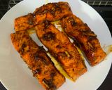 Foto langkah ke 7 dari resep Honey Glazed Salmon - Salmon bakar saus madu.