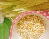 Hình bước làm 2 của món Gà Rang Muối