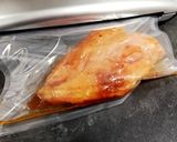 Foto del paso 2 de la receta Pechuga de pollo de corral a baja tempertaura