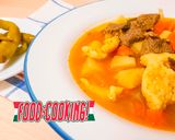 A picture of step 6 of Lía's Hungarian Gulyás (Goulash).