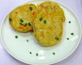A picture of step 3 of Yamarita (African egg coated fried yam).