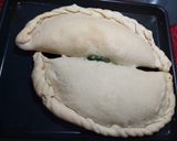 Foto del paso 2 de la receta: Calzone de jamón y muzzarella y otro de espinaca con salsa blanc