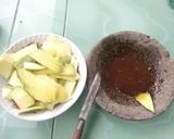 Foto langkah ke 3 dari resep Rujak Mangga mengkal.