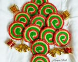 A picture of step 21 of Christmas swirl cookies (eggless).