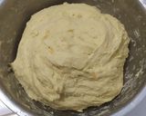 Foto langkah ke 5 dari resep Roti sobek ubi kuning no mixer 🍞.
