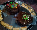 A picture of step 25 of Christmas baby choco cake.