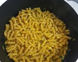Foto del paso 3 de la receta: Pasta al curry ahumado (sin colar)