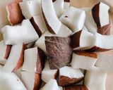 Hình bước làm 1 của món Thịt Heo Kho Cùi Dừa 🥥