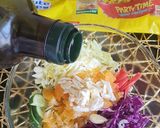 A picture of step 2 of Crispy Maggi Salad.