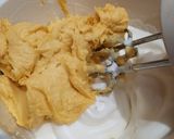Foto langkah ke 5 dari resep Muffin Tape Keju.