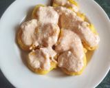 A picture of step 4 of Dahi vada (white udad dal).