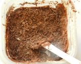 A picture of step 4 of Frozen chocolate yogurt.