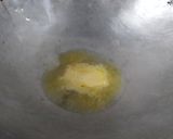 Foto langkah ke 4 dari resep Omelet Mie.